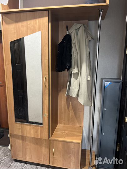 Продам мебель в прихожую
