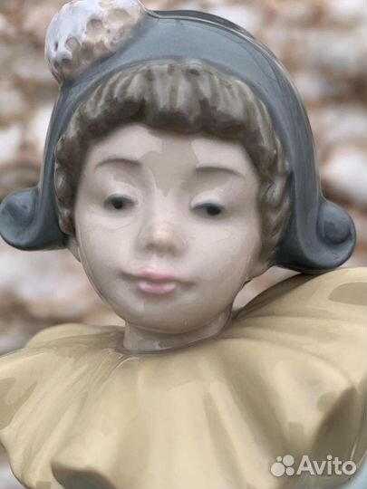 Фарфоровая статуэтка Nao by Lladro