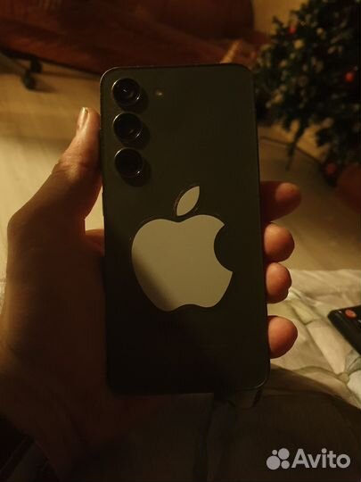 Samsung Galaxy S23, 8/256 ГБ