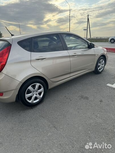 Hyundai Solaris 1.4 AT, 2011, 93 700 км