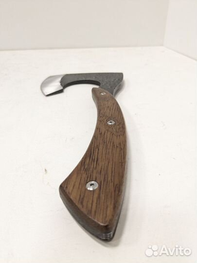 Топорик кованый-туристический,в чехле.Дерево-орех