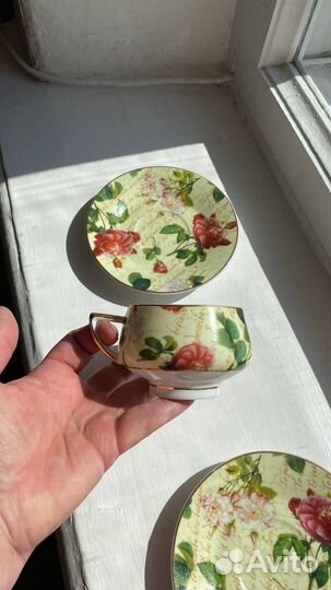 Кофейные пары, кружки, подставка, пепельница