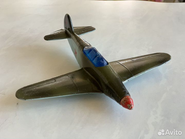 Модель самолёта Як-3 (от пепельницы)