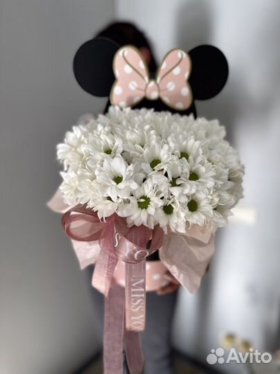 Композиция с ромашками