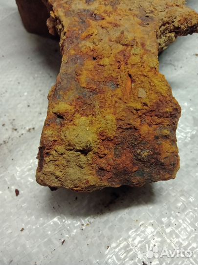 Топор кованный