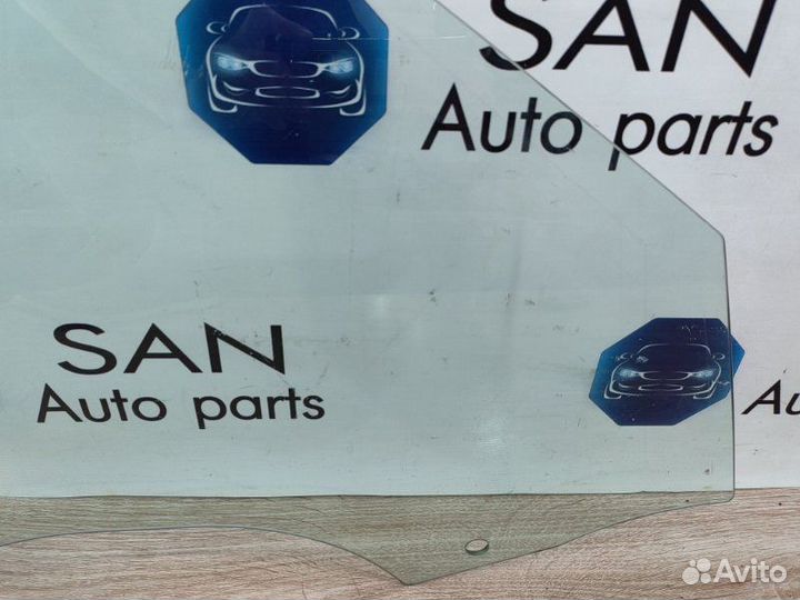 Стекло двери переднее правое Bmw 3 F30 N20B20 2012