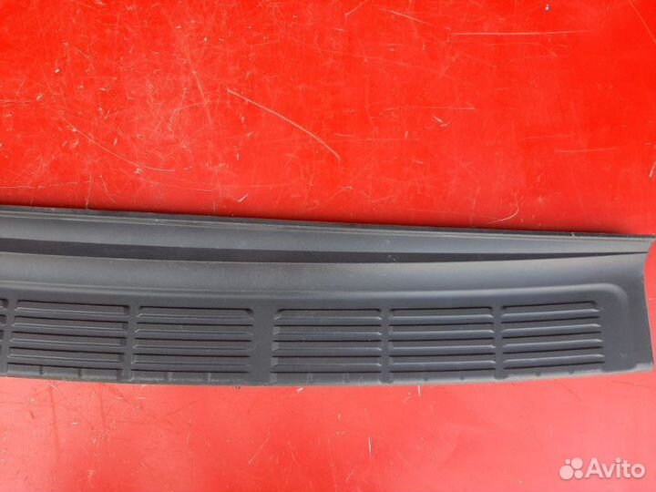 Накладка на бампер задняя Toyota Land Cruicer 200