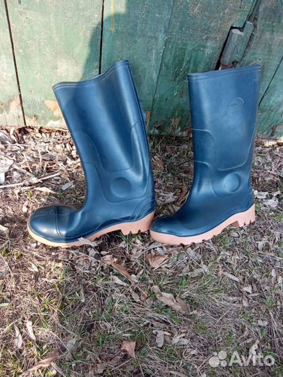 Резиновые сапоги