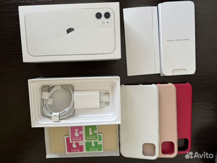 iPhone 11, 64 ГБ
