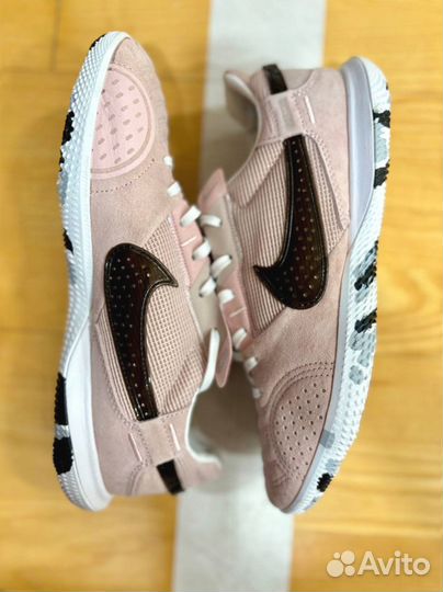 Футзалки Nike StreetGato Pink