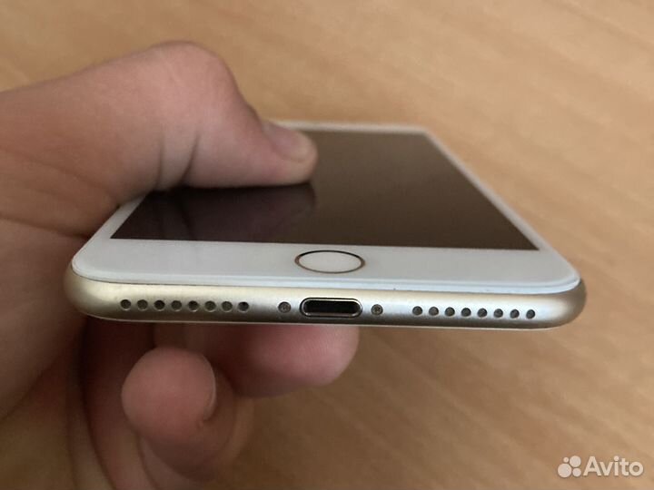 Телефон iPhone 7 plus