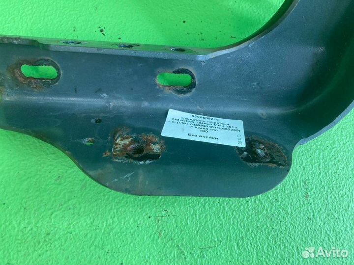 Кронштейн подножки mercedes-benz actros MP 4