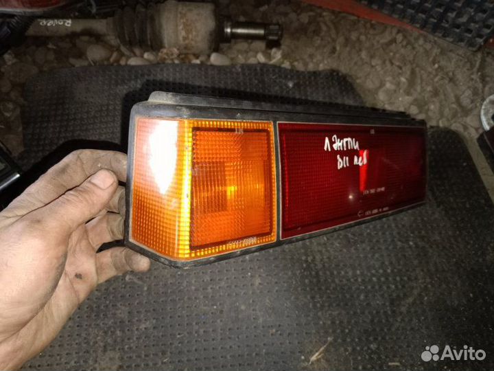 Фонарь левый Nissan Langley N12