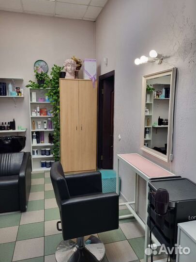Кабинет парикмахеру, визажисту, бровисту