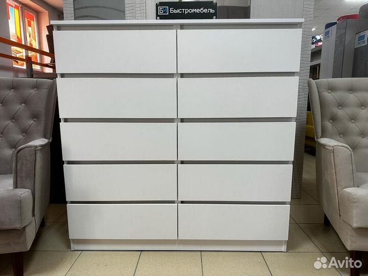 Комод белый высокий