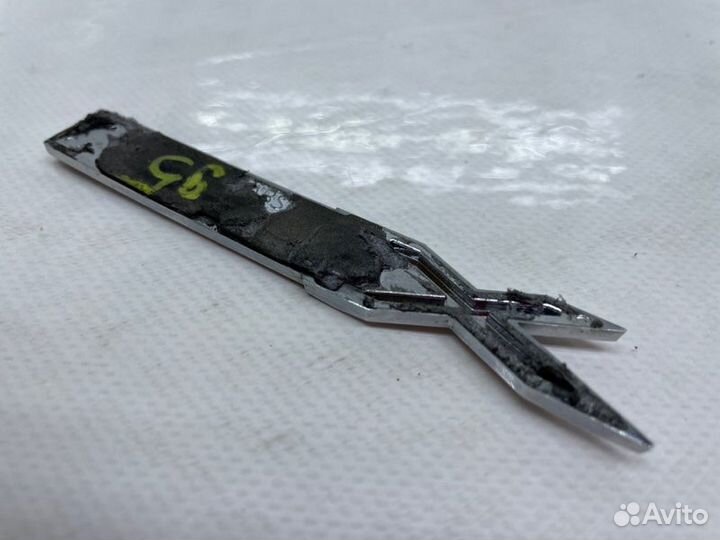 Эмблема правая Bmw 3-Series E90 3.0 2010