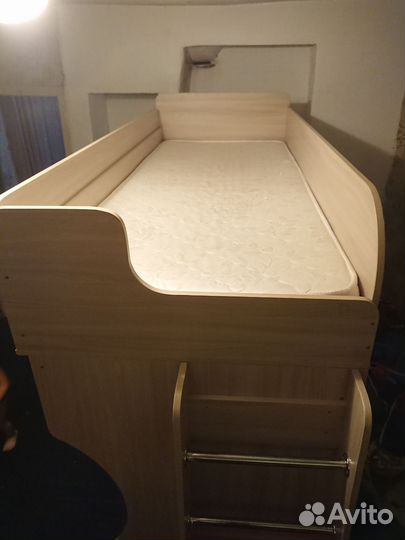 Кровать-чердак