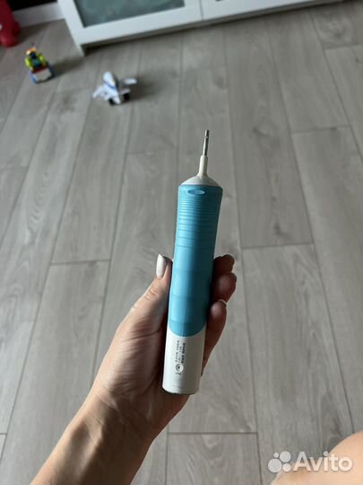 Зубная щетка oral b