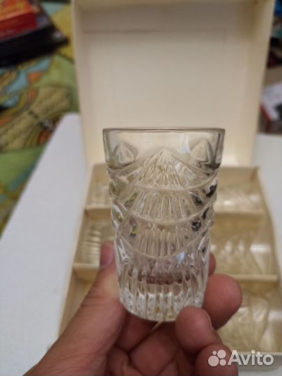 Набор хрустальных рюмок