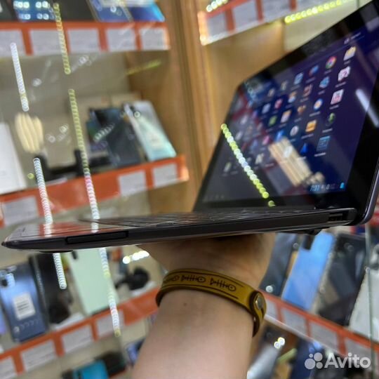 Планшет-ноутбук Asus Transformer PAD Infinity TF70