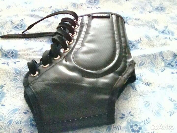 Бандаж на голеностопный сустав