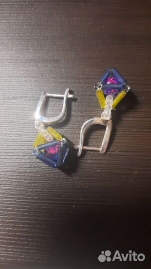 Сережки из бисера с бусинкой внутриручная работа