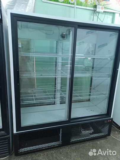 Холодильный шкаф