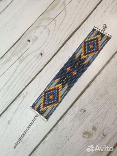 Браслет из бисера