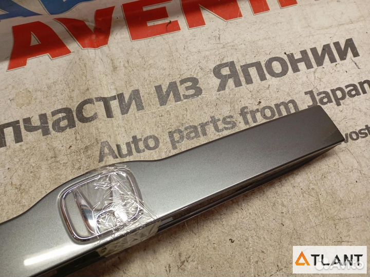 Накладка 5-й двери honda insight