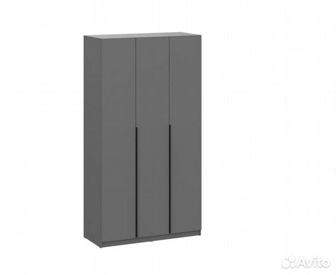 Шкаф распашной с полками