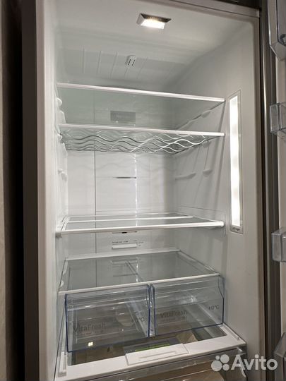 Холодильник Bosch Serie 4 VitaFresh KGN39XI28R