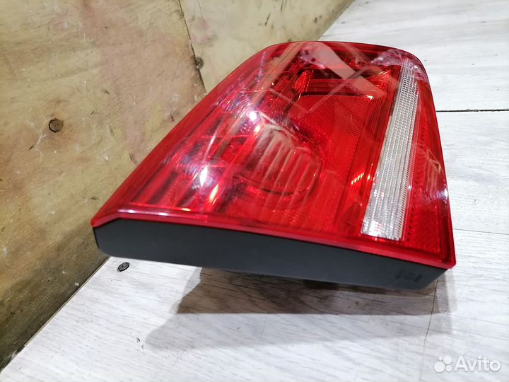 Фонарь задний левый внутренний LED VW Passat B7