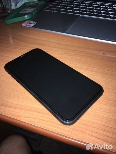 iPhone 11 с сертификатом Scarlet
