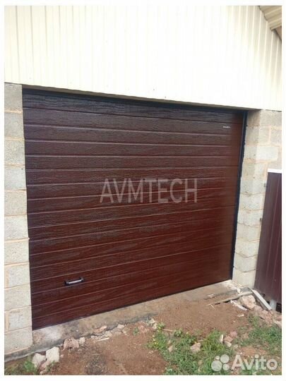 Секционные ворота