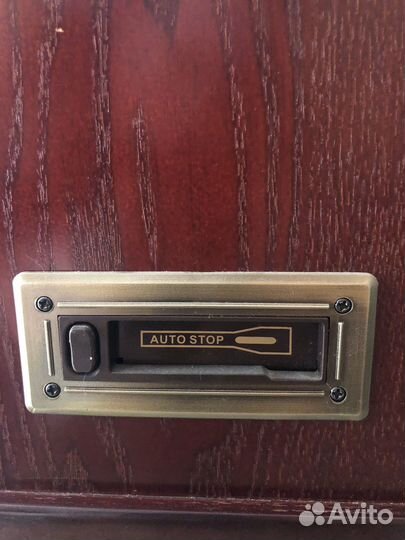 Виниловый проигрыватель