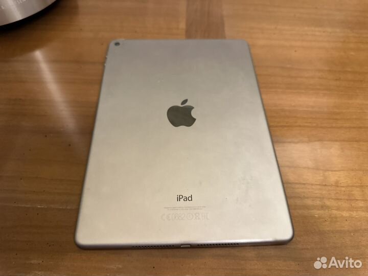 Планшет Apple iPad Air 2 A1566 оригинал распух