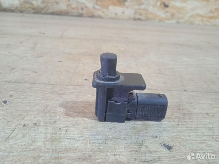 Выключатель концевой Bmw 7-Series E66 N62. B48B