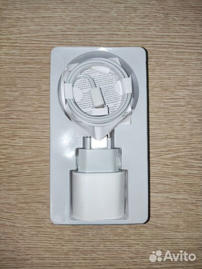 Зарядка на iPhone 20w
