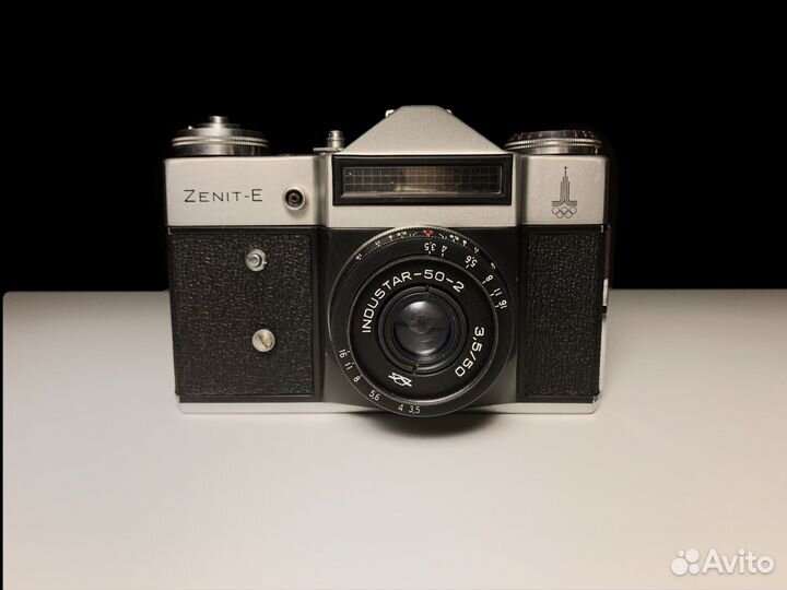 Пленочный фотоаппарат зенит е