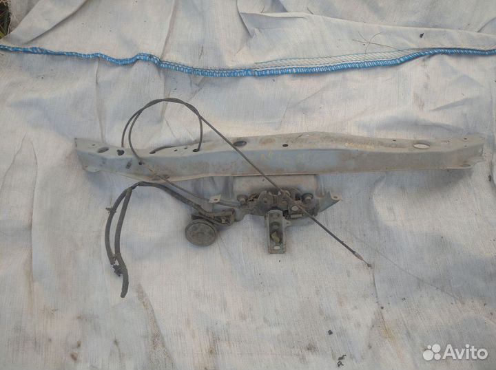 Верхняя планка радиаторов Ниссан Марч ак12 micra