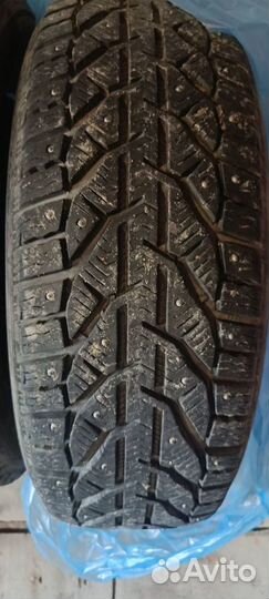 Tigar Ice 215/60 R16