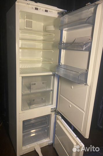 Встраиваемый холодильник AEG б/у