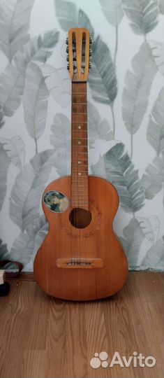 Акустическая гитара