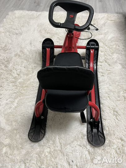 Детский снегокат со спинкой