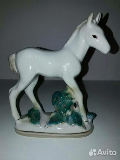 Фарфоровая статуэтка Жеребёнок СССР