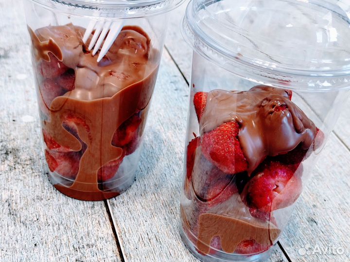 Клубника в стакане в Бельгийском шоколаде