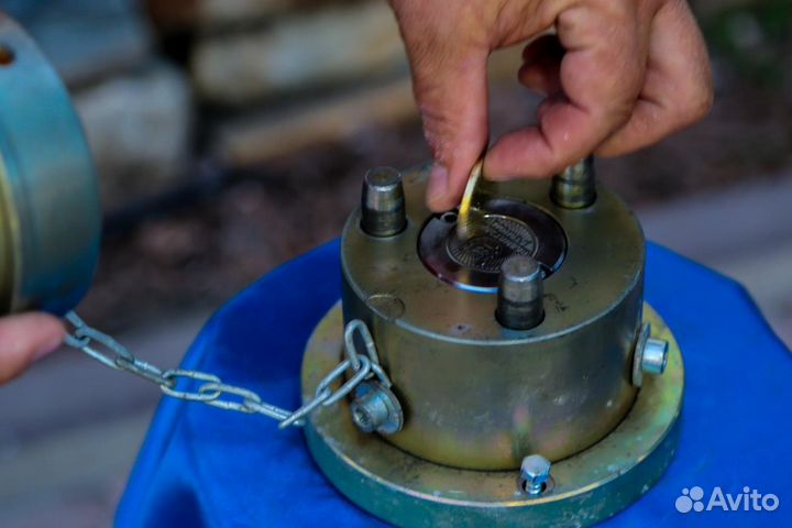 Чеканка сувенирных монет. Шоу монетных кузнецов