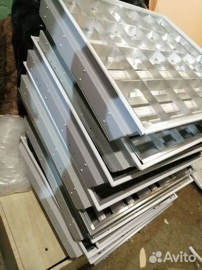 Светильники потолочные люминисцентные