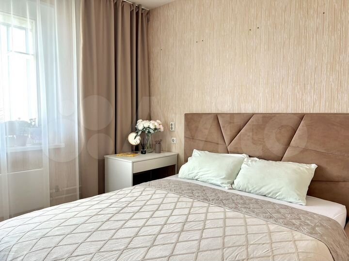 2-к. квартира, 82 м², 8/10 эт.