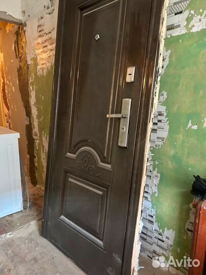 Дверь входная металлическая